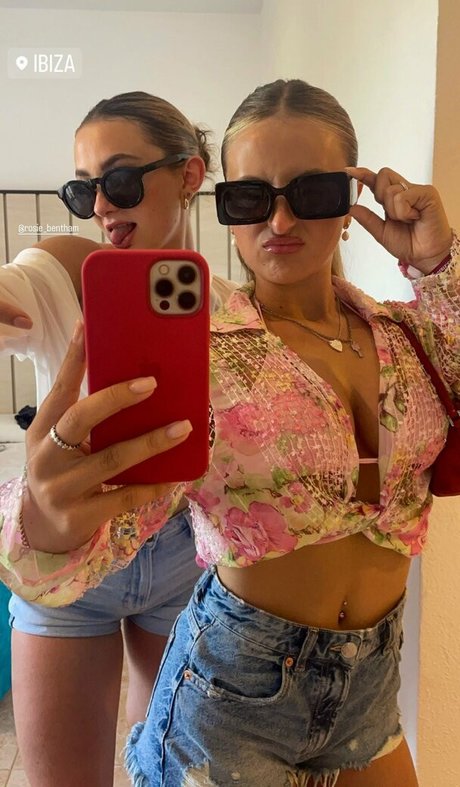 Daisy Campbell photo 159