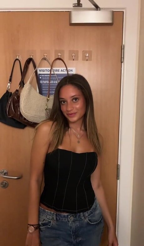 Daisy Campbell photo 169