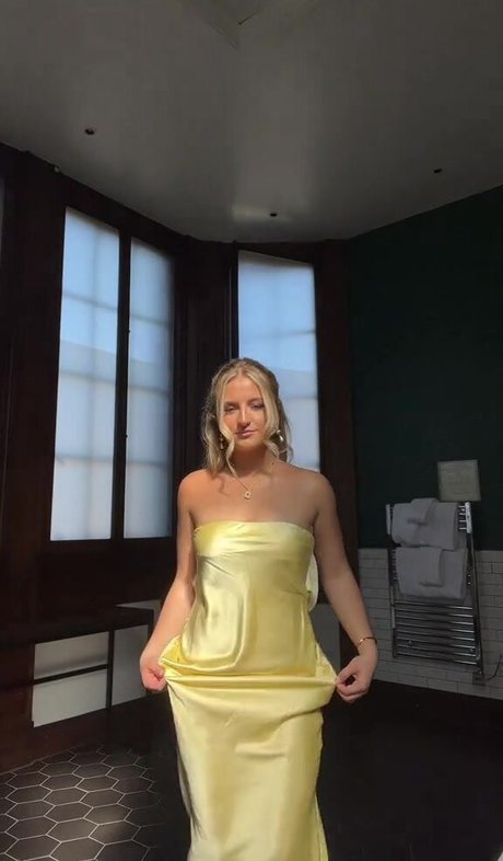 Daisy Campbell photo 176