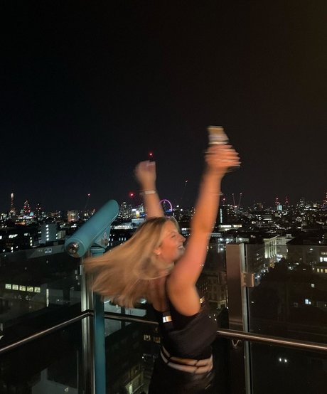 Daisy Campbell photo 190