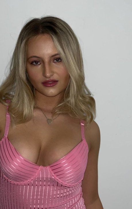 Daisy Campbell photo 192