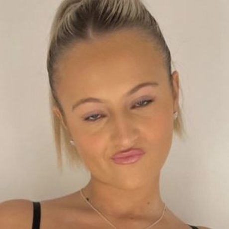 Daisy Campbell photo 207