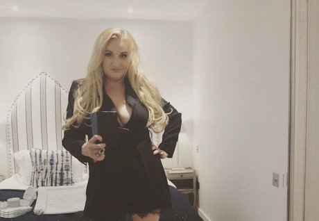 Daisy May Cooper photo 8