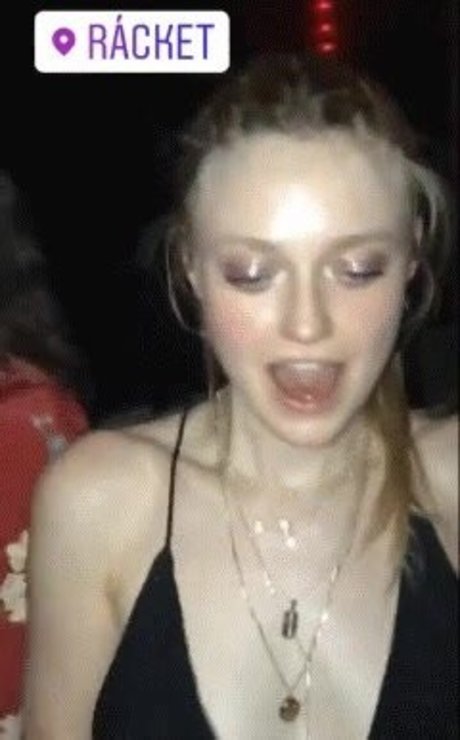 Dakota Fanning photo 12