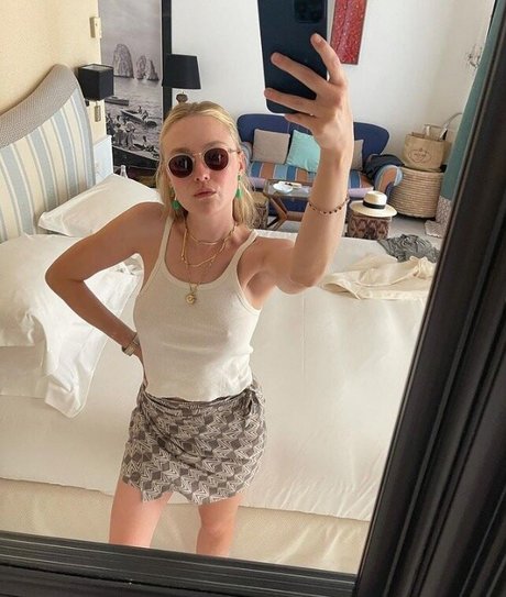 Dakota Fanning photo 21