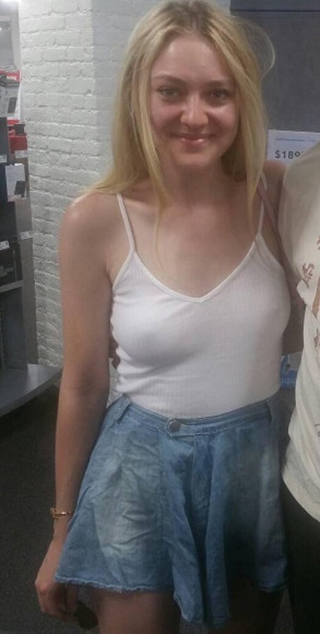 Dakota Fanning photo 30