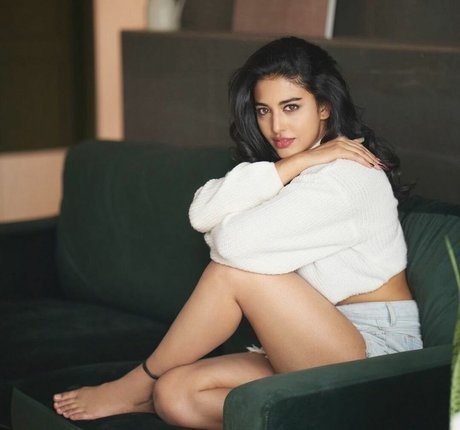 Daksha Nagarkar photo 2