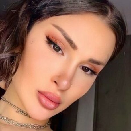 Damla Ozden photo 8