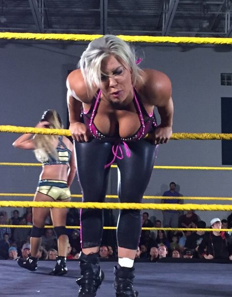 Dana Brooke photo 39