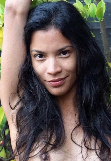 Danay Garcia photo 4