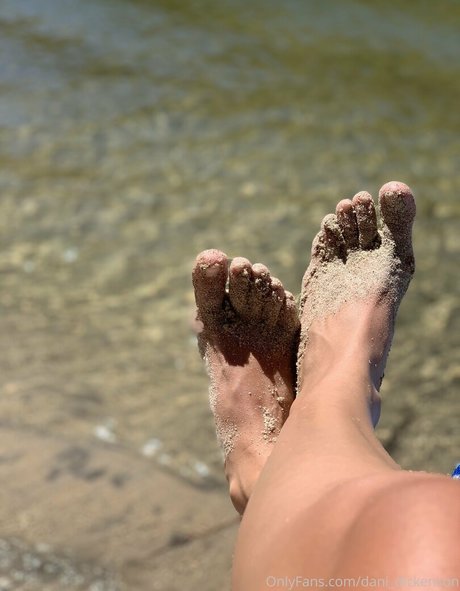 Dani_dickenson photo 14