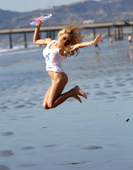 Dani Mathers photo 584