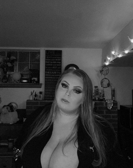 Danie Marie photo 20