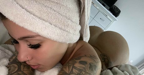 Daniela Andrea photo 5