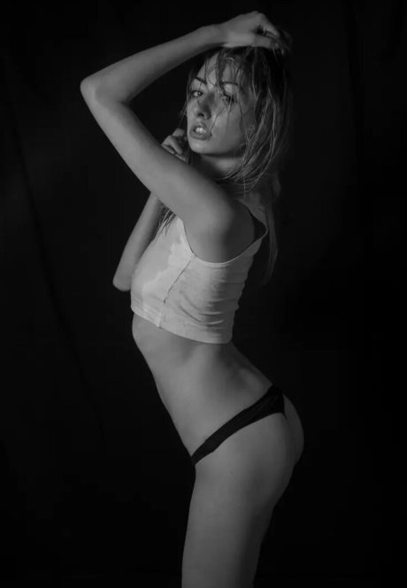 Daniela Bar photo 33