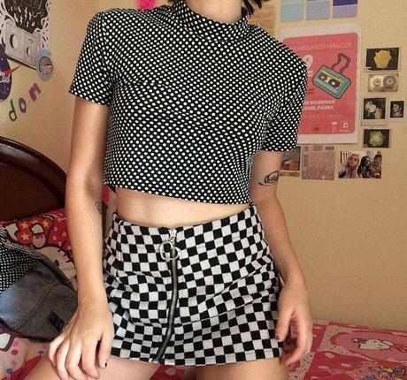 Daniela Montaguth photo 21