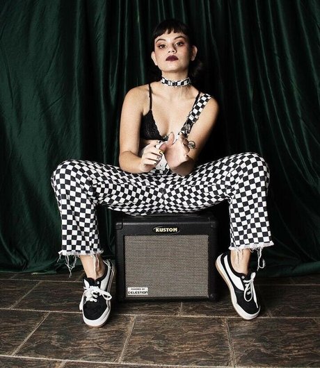 Daniela Montaguth photo 24