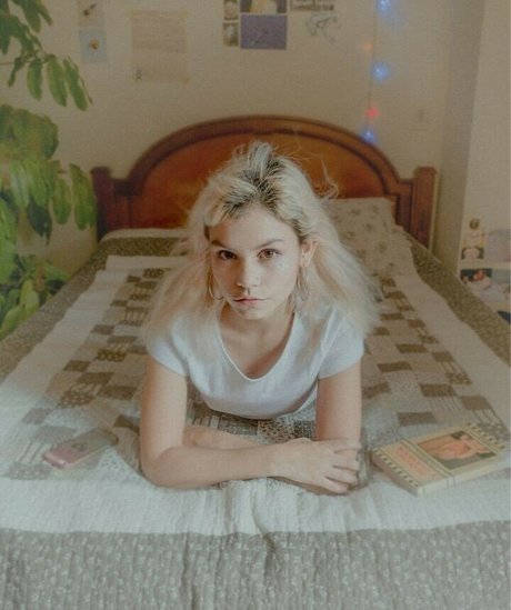 Daniela Montaguth photo 37