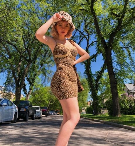 Daniela RD Lewis photo 2