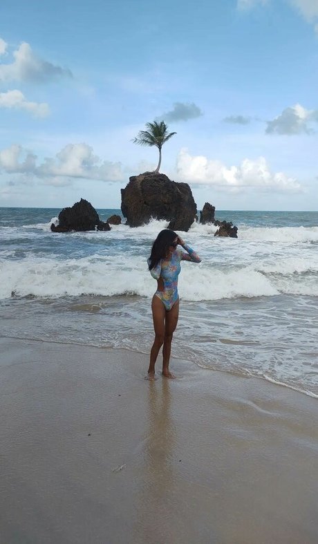 Daniela Santos photo 19