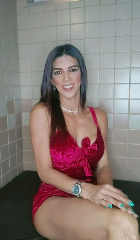 Daniela Santos photo 24