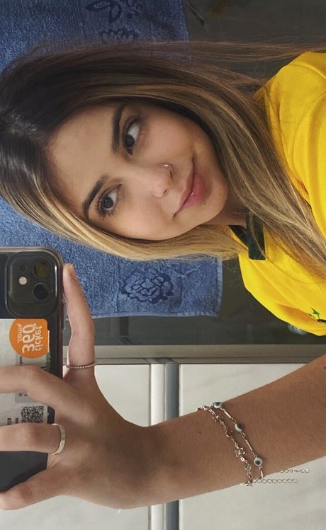 Daniella Chechia photo 5