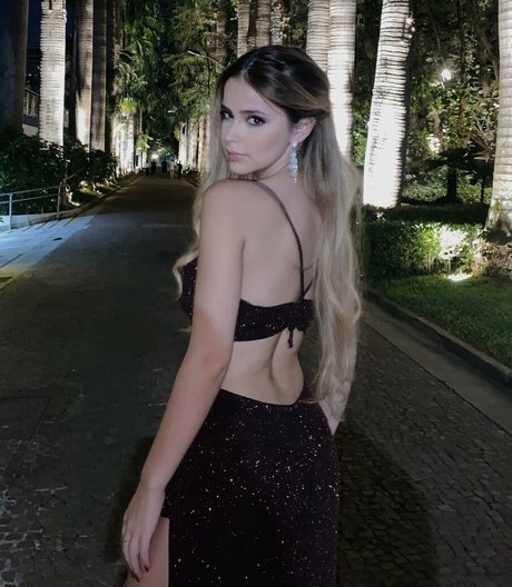 Daniella Chechia photo 9