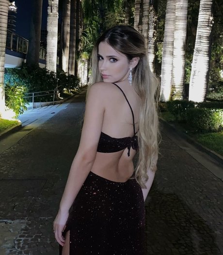 Daniella Chechia photo 10