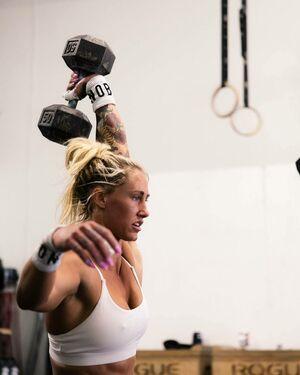 Danielle Brandon photo 19
