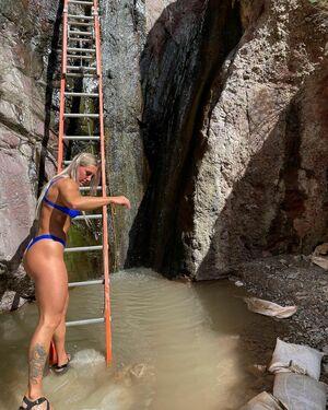 Danielle Brandon photo 23