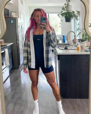 Danielle Brandon photo 35