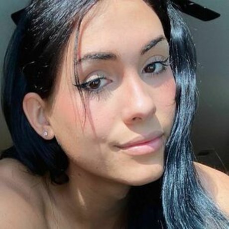 Danielle Briski photo 32