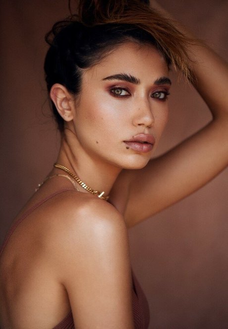 Danielle Ifrah photo 24