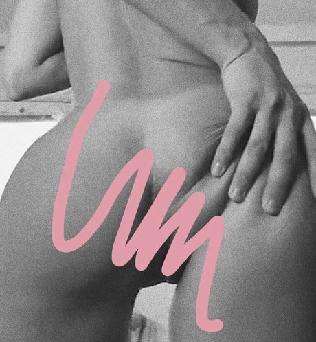 Danielle Shayes photo 24