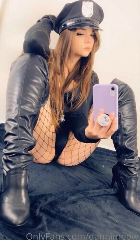 Danni Meow photo 519