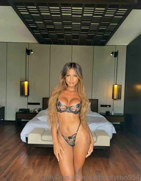 Datbootytho954 photo 134