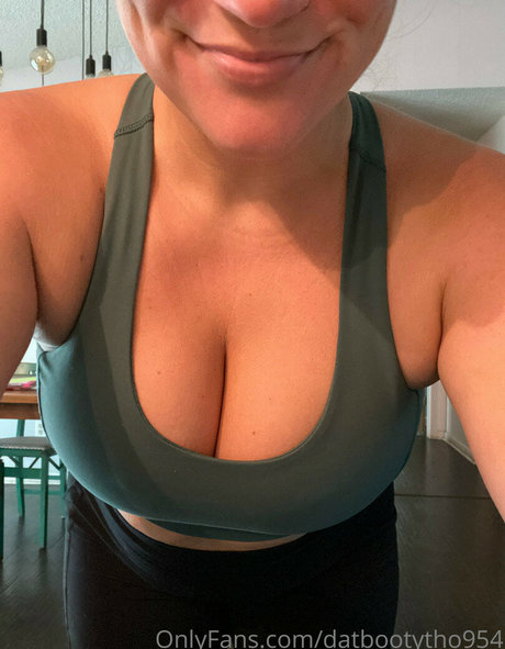 Datbootytho954 photo 183