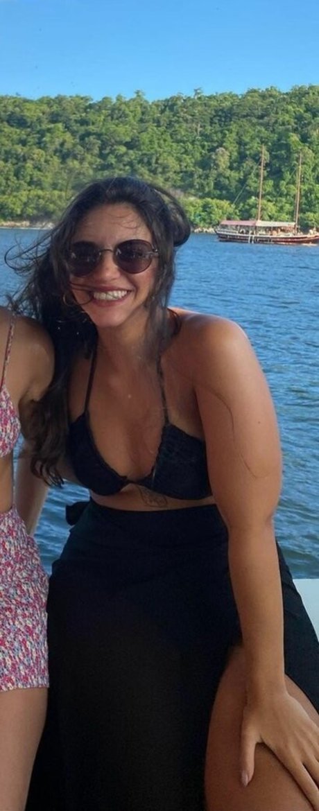 Debora Aladim photo 89