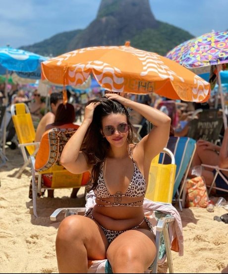 Debora Aladim photo 91