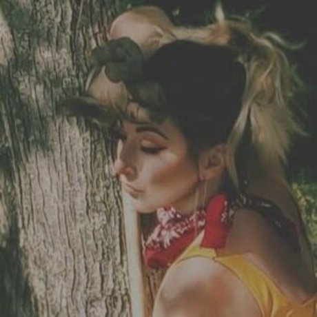 DeAnna Davis photo 8