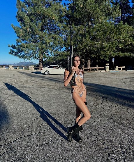 DeathbyRomy photo 2