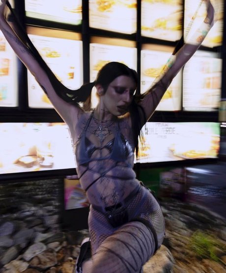 DeathbyRomy photo 18