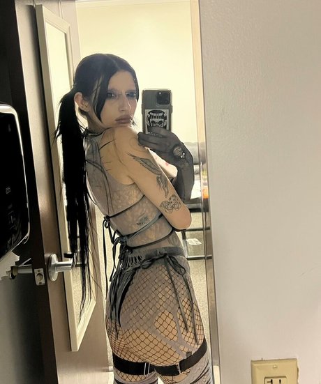 DeathbyRomy photo 23