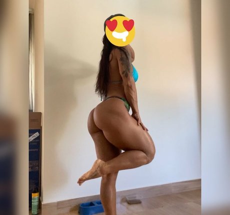 Debora Pereira photo 15