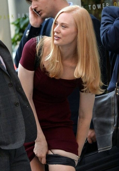 Deborah Ann Woll photo 16
