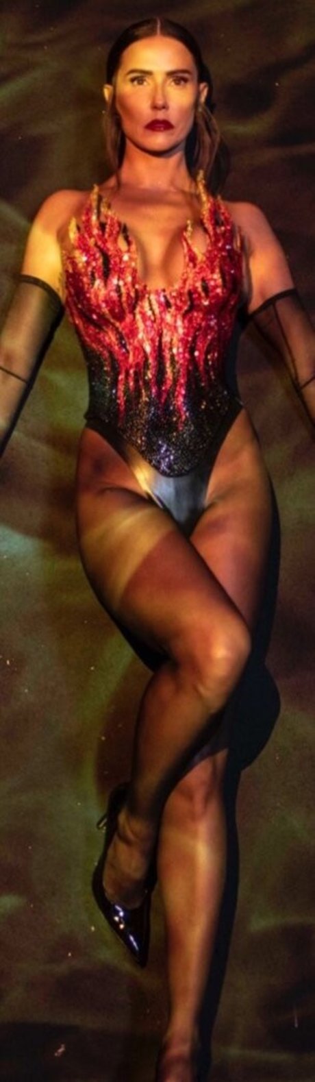 Deborah Secco photo 11