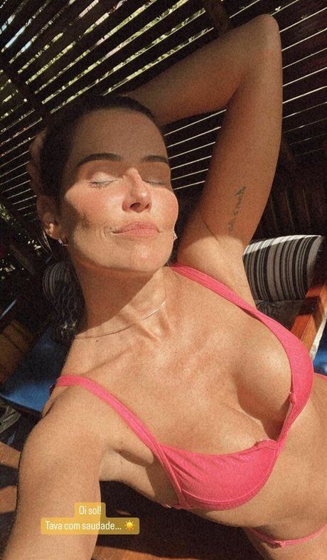Deborah Secco photo 80