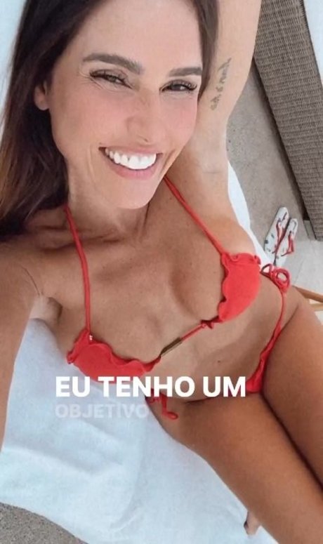 Deborah Secco photo 128