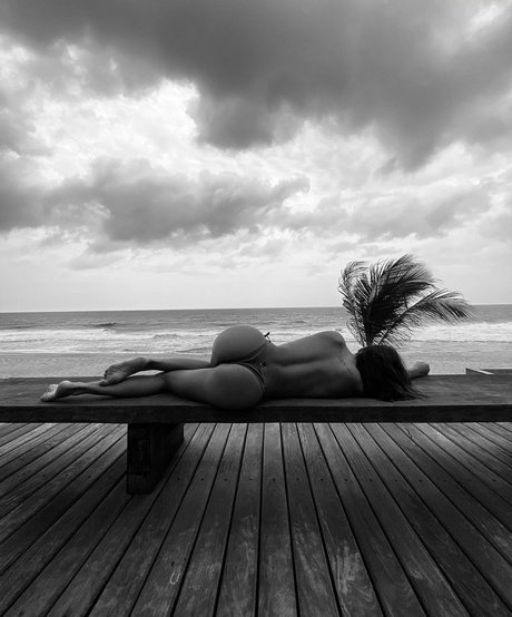 Deborah Secco photo 169
