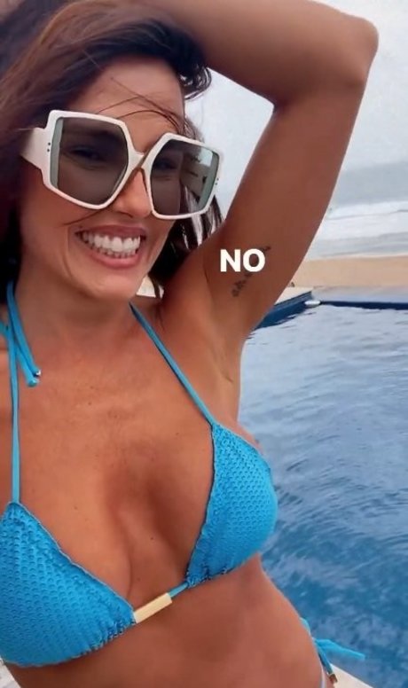Deborah Secco photo 211